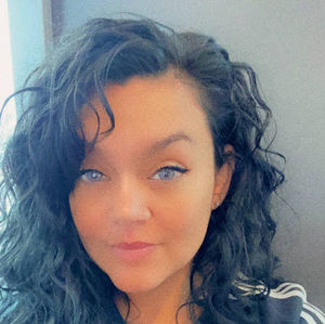 Meet your Posher, Ana